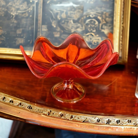 Viking Glass Epic Six Petal Persimmon Compote Bowl - Picture 5 of 13